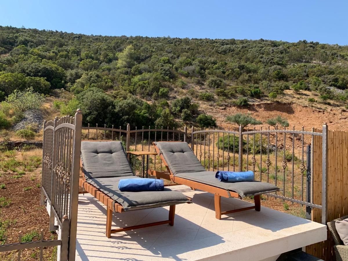 Holiday Home Beyla Pucisca Kültér fotó